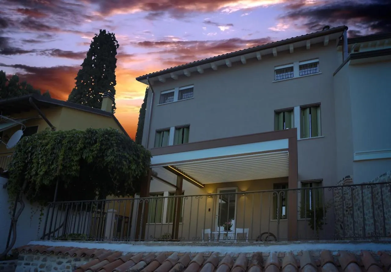 B&B Alle Scalette Trissino 0*,  Italy